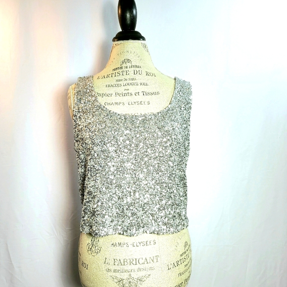Forever 21 Tops - Forever 21 Sequin Sleeveless Medium Top